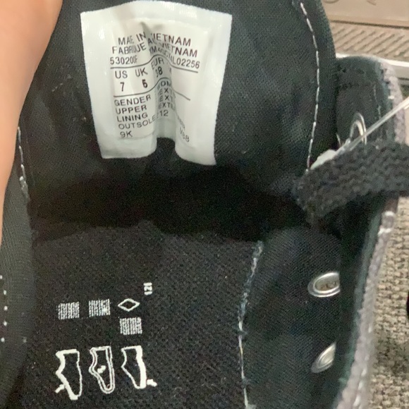 Converse shoes don’t fit - Picture 3 of 3